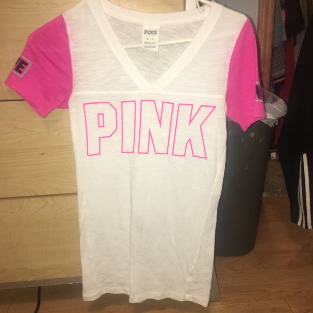 XS Victoria Secret PINK V-Neck
